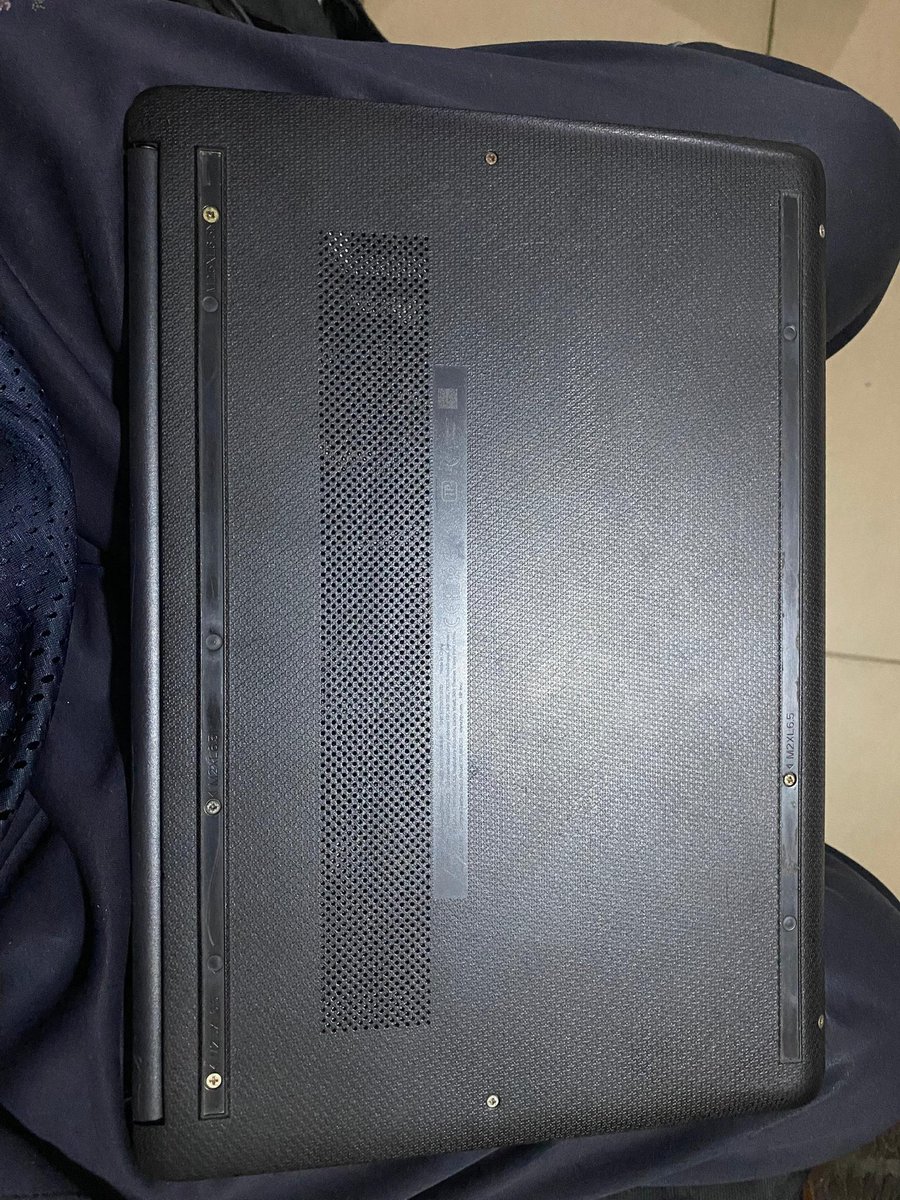 yardsaleplug's tweet image. A HP Model 14S

8GB RAM
300 GB HDD

Upgradable to 1TB

Asking Price: N250,000

Location: Jos

Contact: 08072472687

#yardsale #Declutter #JosNigeria