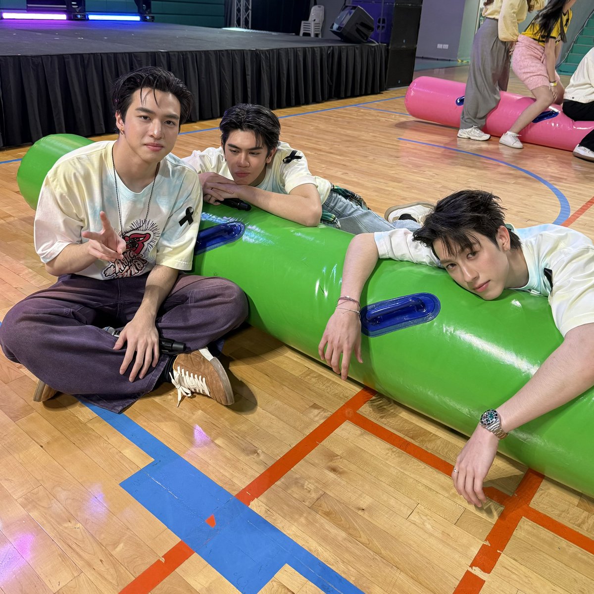 PROXIE_Official's tweet photo. 😁🥹🙂

#sasiXPROXIEศิยันต์กันหลอก
#sasiXPROXIEfanmeet
#PROXIEth
#bROTHERSMUSIC https://t.co/XukkH3wAqE
