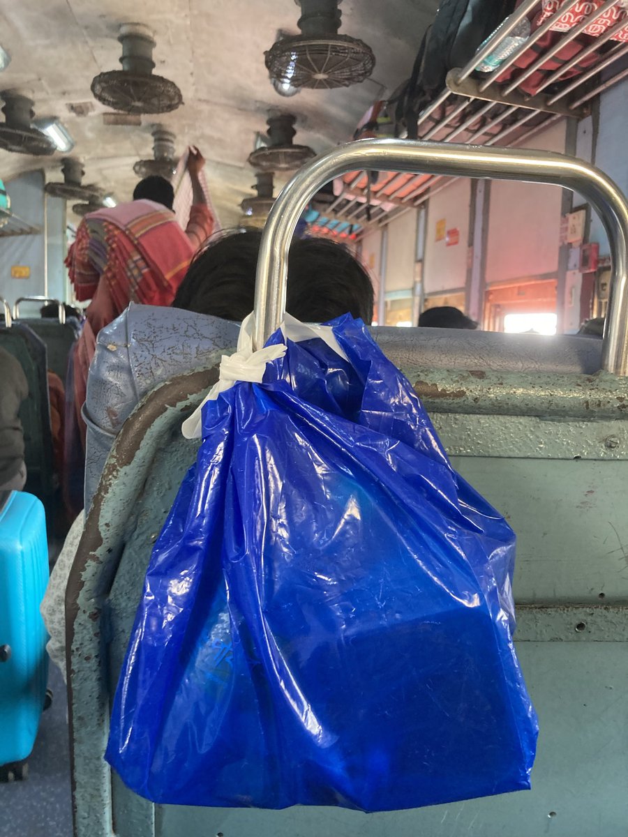 livesukanta's tweet photo. @RailMinIndia Train no 12363 this is the condition of the D2 coach. No luggage hanger in the full coach. https://t.co/oWVmKuH2da