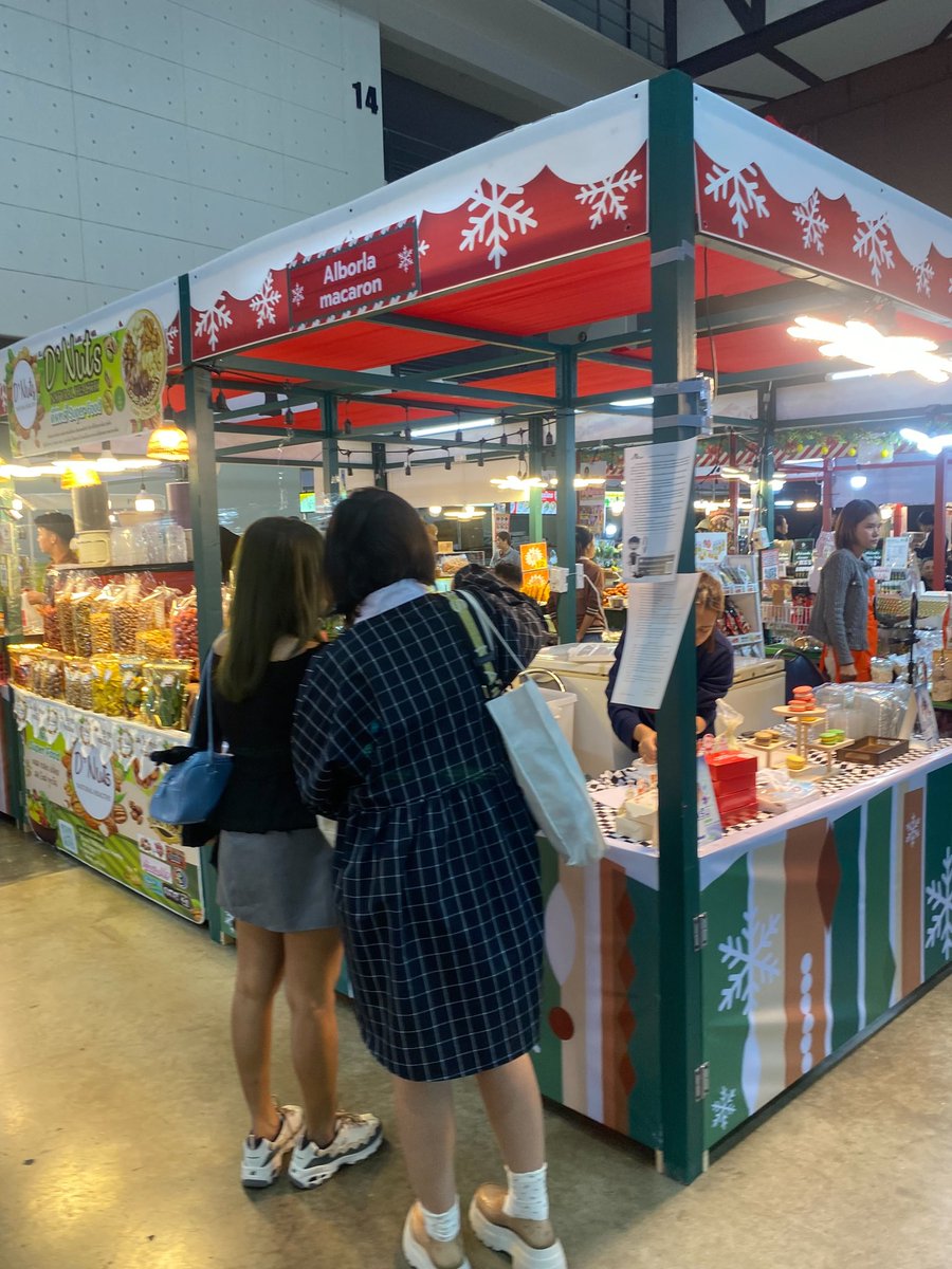 sarane_naka's tweet photo. ฝากชาวเอลฟ์  ฮอล์ 7-8 งานไทวัสดุก็มีของกินน้าาาา นั่งกินในงานระหว่างรอเข้าคอนได้~ ของกินเยอะมากกก~ 
#SUPERSHOW10
#เมืองทอง #SUPERJUNIOR #อิมแพ็ค #ของกิน https://t.co/ap32qLMcN2
