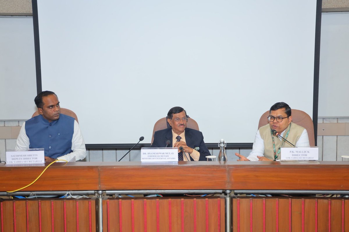 navnirmiti's tweet photo. 37th Parliamentary Internship Programme for foreign parliamentary officials under ITEC of Ministry of External Affairs is organised by PRIDE,Lok Sabha Secretariat.Was a privilege to  present my views  on 'Parliament and Diplomacy' to  40 bright officers from 12countries. https://t.co/XuUfGf0wXr