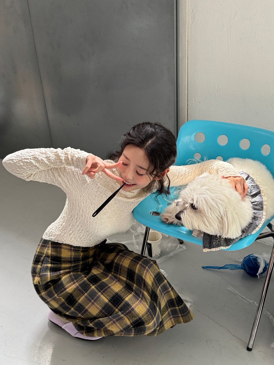 kim minju pics tweet media