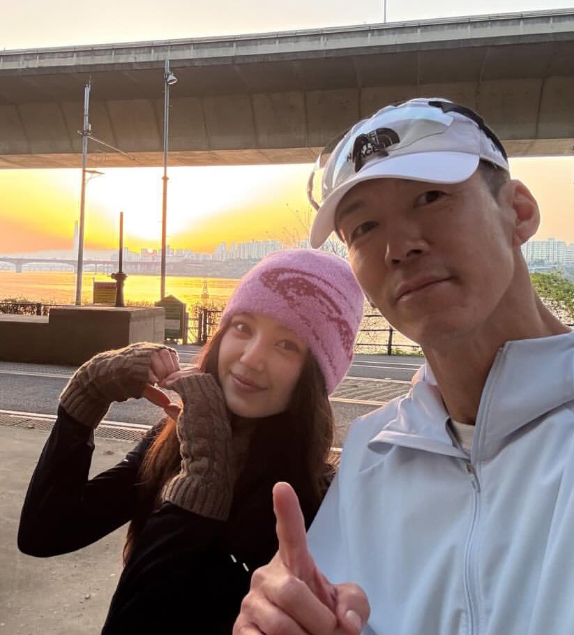 newjeans_loop's tweet image. 251129

With Sean 

#다니엘 #Danielle
#뉴진스 #NewJeans