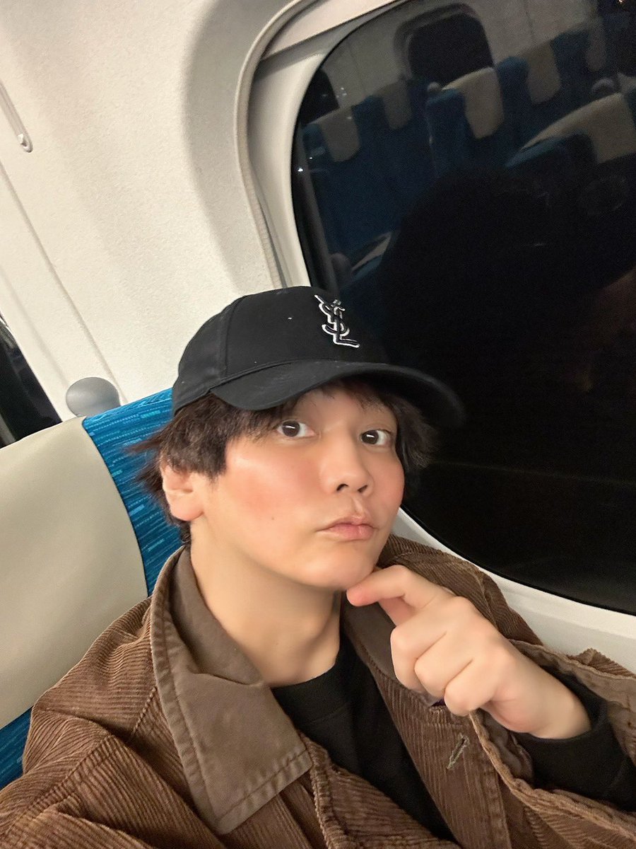 喫茶しーぷいのバイト退勤。

ほんの1、2分ではありましたが、あたたかく迎えてくださったお客様、マサミ、まさともくん、しーぷい、執事のウエダさん、本当にありがとうございました！（浅沼）