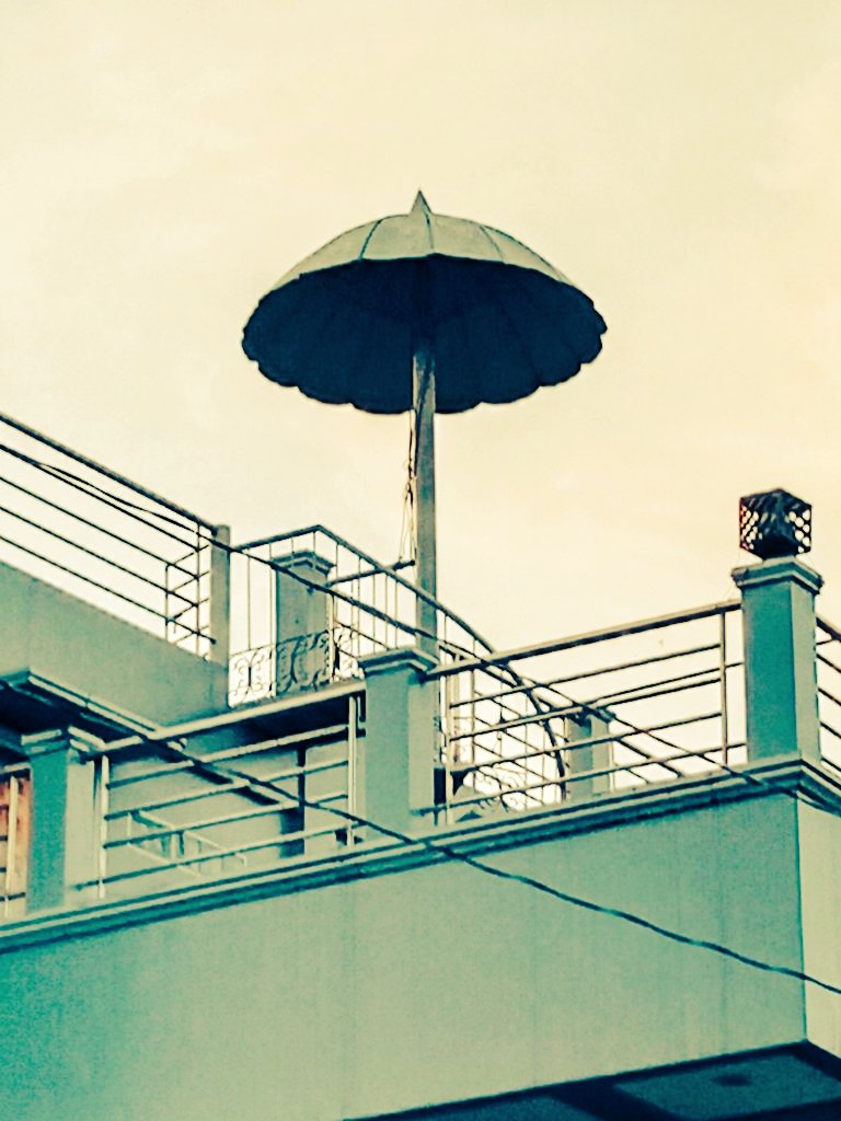 AKIMBO_888's tweet image. #AlphabetChallenge 
#Vowels 

U for &quot;umbrella&quot;