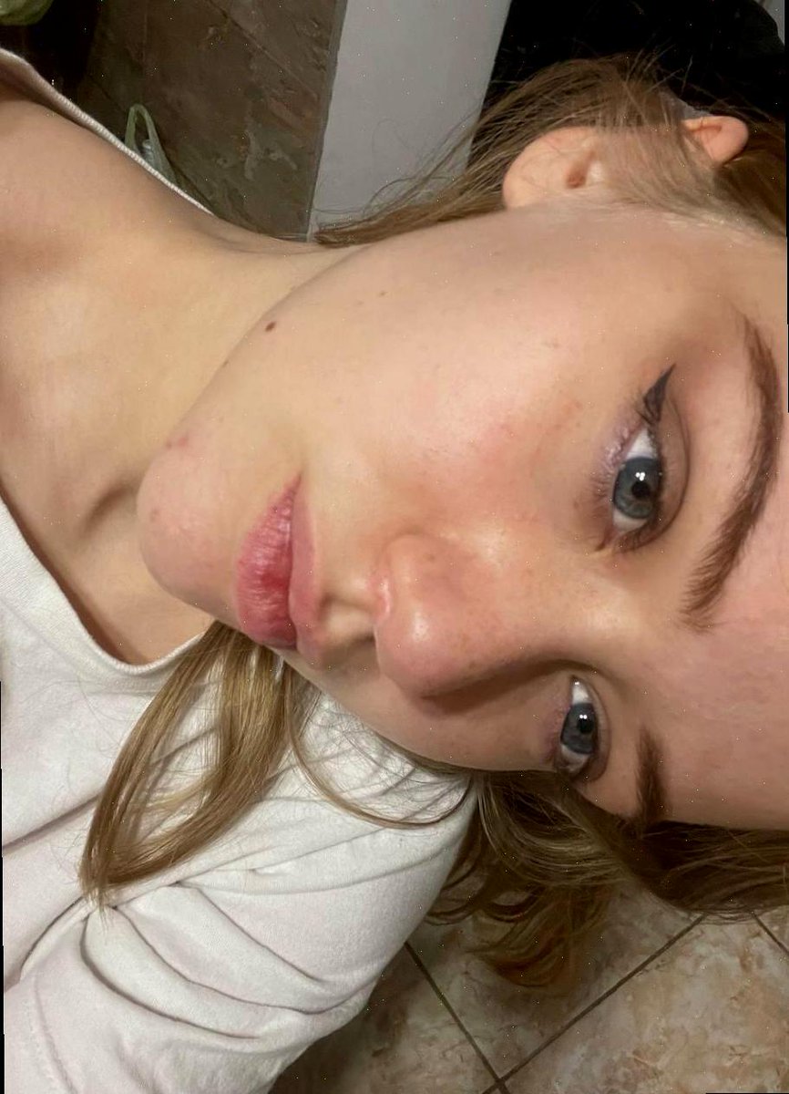 Match720r's tweet image. ordered a salad, ate fries, pretend balance is a lifestyle