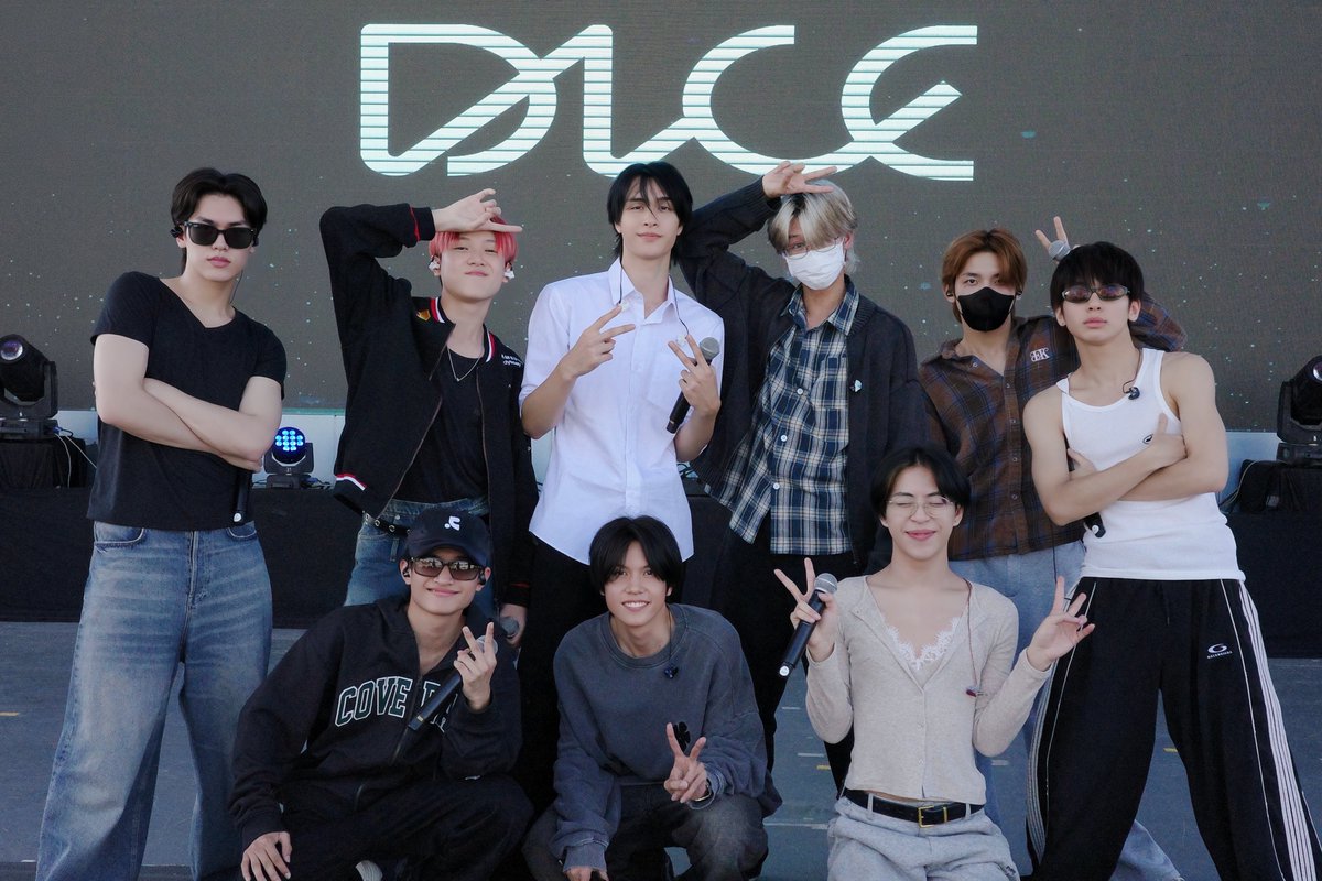 DICE_SONRAY's tweet photo. See you tonight at 10:05 PM 
Sound Check พร้อมรอสนุกกับทุกคนแล้วค้าบบ 🎤✨

*เนื่องจาก JISANG ติดภารกิจช่วง Sound Check เจอกันเวลาโชว์มาครบ 10 คนแน่นอนค้าบบ ~ 

#SrirachaJapanFestival2025xDICE
#SrirachaJapanFestival2025
#DICE_SONRAY
#SONRAYMUSIC https://t.co/GZ5GpykYkN