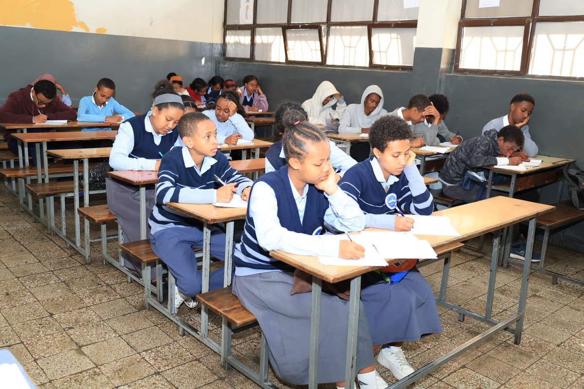 aacaebc's tweet image. የ12ኛ ክፍል መልቀቂያ ሀገር አቀፍ ፈተና ውጤትን ለማላቅ የተዘጋጀው ስትራቴጂ አካል ሆኖ ለተማሪዎች በክላስተር የሚሰጠው የማጠናከሪያ ትምህርት ተጠናክሮ በመሰጠት ላይ ይገኛል።

linktr.ee/aacaebc