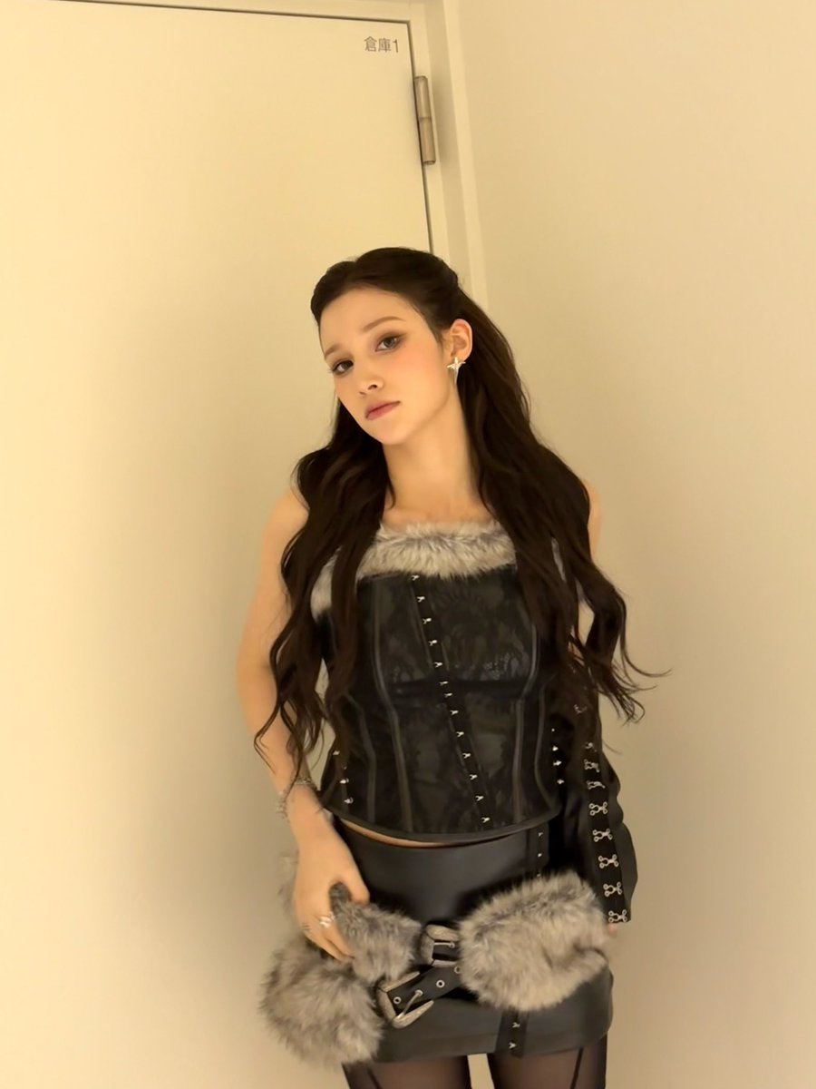 huebhy's tweet photo. 251129 🫧

🦁 hi
🦁 📸
🦁 a gift~

#휴닝바히에 #HUENING_BAHIYYIH https://t.co/p0woetRzh4