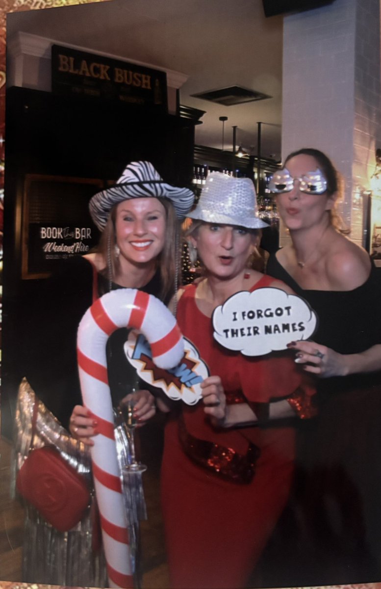 mazevansauthor's tweet image. Absolutely magical night at the Kidlit Xmas Party where I got to catch up with so many old chums and make many new ones. Organised superbly by @MelTBessent who is one of the brightest stars in our constellation - love her, loved it, love you all xxx