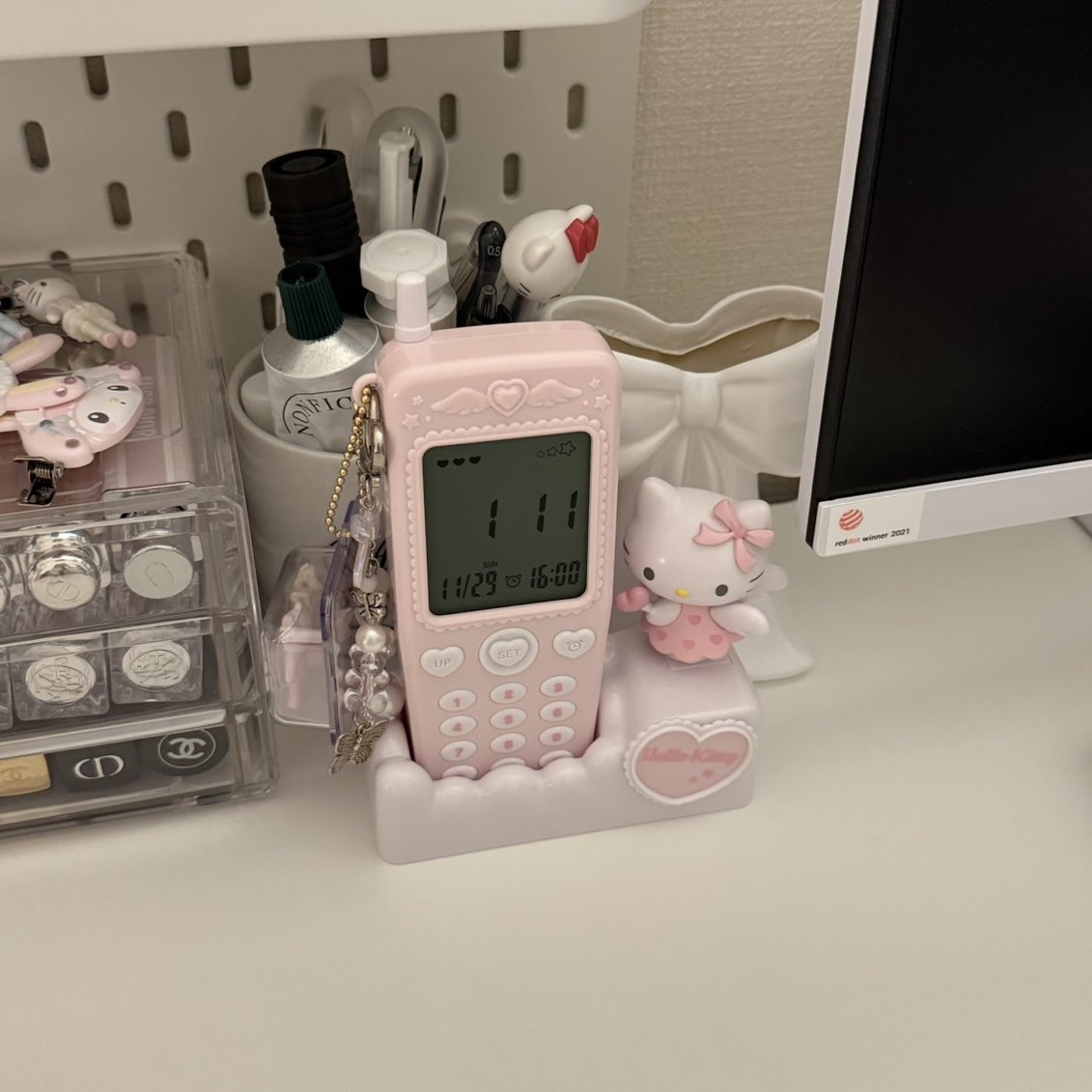 再入荷してたからガラケー形置き時計キティちゃんのも買えた🎀幸せすぎる