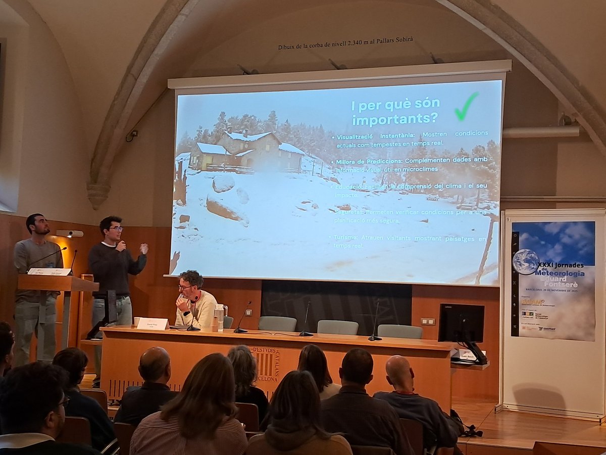 La idea d'instal·lar càmeres s'inspira en projectes que ja s'havien posat en marxa als EUA o als Alps.
Expliquen que permet conèixer diferències entre valls del Pirineu, veure paisatges potser desconeguts o captar fenòmens com esclafits, torb o, fins i tot, alguna aurora.