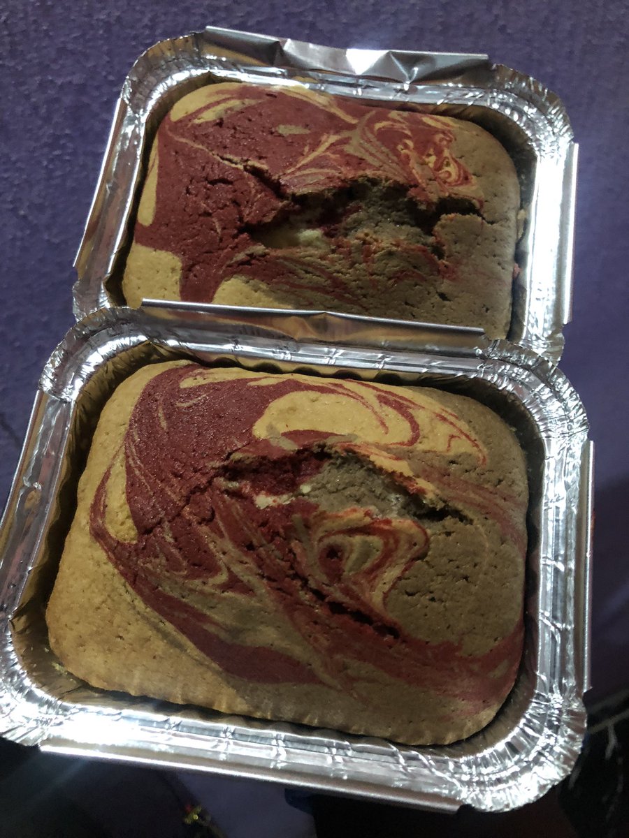 AdenikeVer50272's tweet image. Good morning cake lovers 
Veri-Rich Quality Foods presents:
Freshly baked goodness at friendly prices 
🍌 Banana Bread — ₦1,200
🧁 Muffins size b/b — ₦500
✨ Foil Cake — ₦1,000
🎂 Cupcakes — ₦300 / ₦250

Soft, moist, delicious fresh cakes 
My dm is opened to take orders 🤗🤗