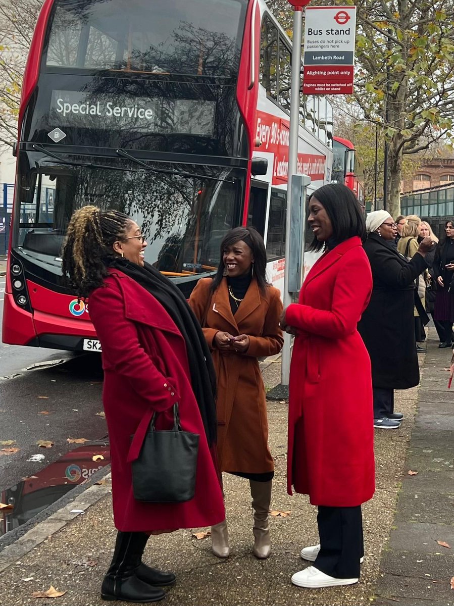 BellRibeiroAddy's tweet image. All aboard the Blood Donation Bus! Destination: Brixton Blood Donation Centre 🚌🩸🏥

Great to join Bemi Orojuogun aka Bus Aunty, @debs_wb, @queenflo1809 and @ManleyNanda and @Simply_Sayo to raise awareness of the need for blood donors, particularly from the Black community.