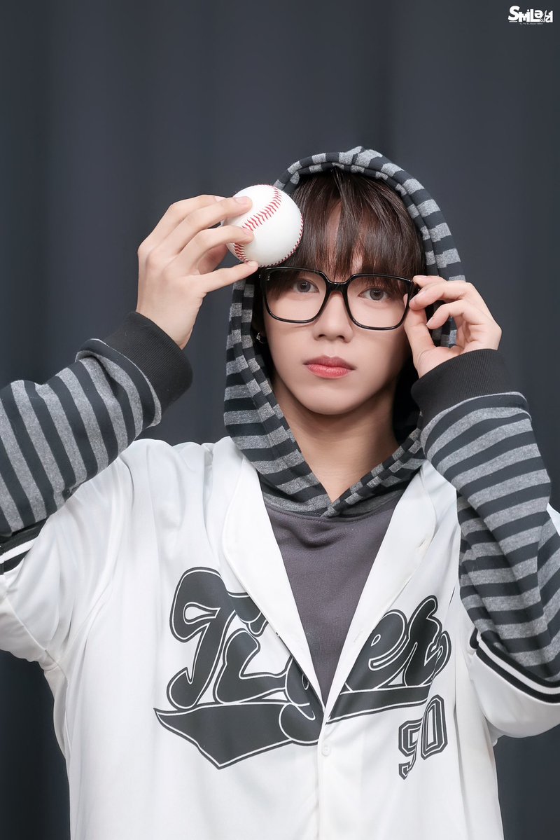 Smile_O421's tweet image. 251129 비트로드 대면

#AHOF #아홉 
#JL #제이엘