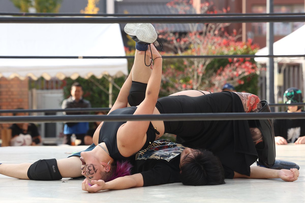 DEAMN739243's tweet image. 2025.11.26関西学生プロレズin同志社大学会出川キャンパス
 ✨️初の勝利✨️
ポコチンよ休んでる、暇はねぇぞぉ！
やはり、勝利するな、この姿が一番お気に入り💜

このまま、誰も止めることが出来ないRipley に進化して行きやす！！
覚悟しとけ、レスラーども、

#DWA#RWF #EVE祭興行#学生プロレス