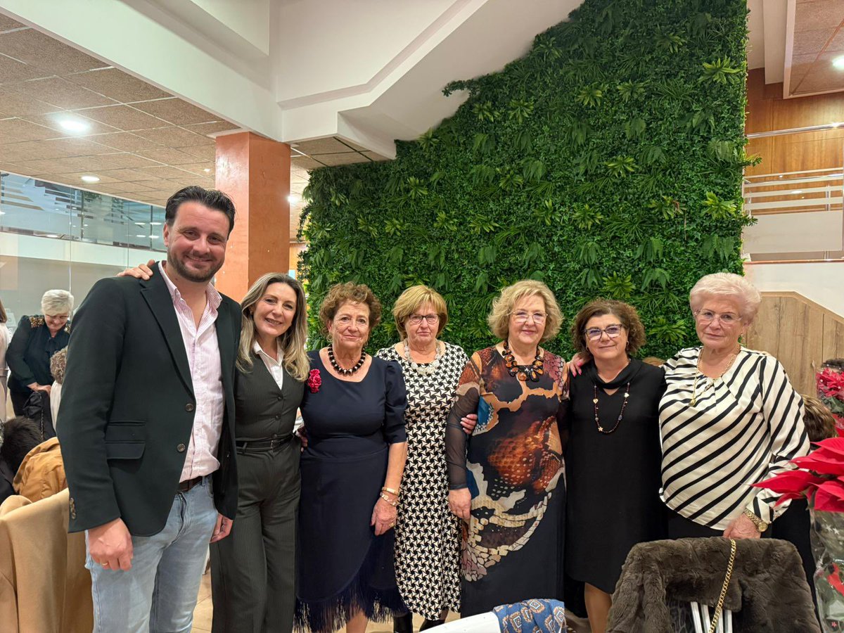 🔵 🎉 Continúan los días intensos en nuestro municipio.

Acompañamos a los belenistas y su pregón, estuvimos con los vecinos de Campillo y La Hoya, en la comida homenaje a nuestra compañera Satur…¡seguimos! 💪🏼