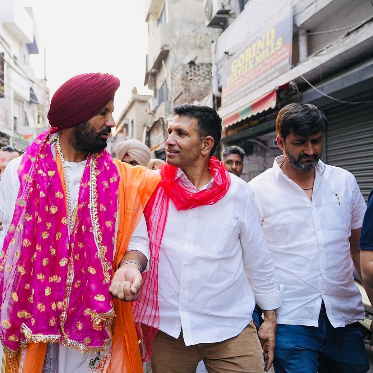 jitupatwari's tweet image. पंजाब प्रदेश कांग्रेस के अध्यक्ष, लोकसभा सांसद और मेरे प्रिय मित्र श्री अमरिंदर सिंह राजा बरार जी को जन्मदिन की अनंत बधाई एवं मंगलकामनाएँ।

आप दीर्घायु जीवन प्राप्त करें.
प्रभु कृपा से सभी मनोरथ पूर्ण हों.