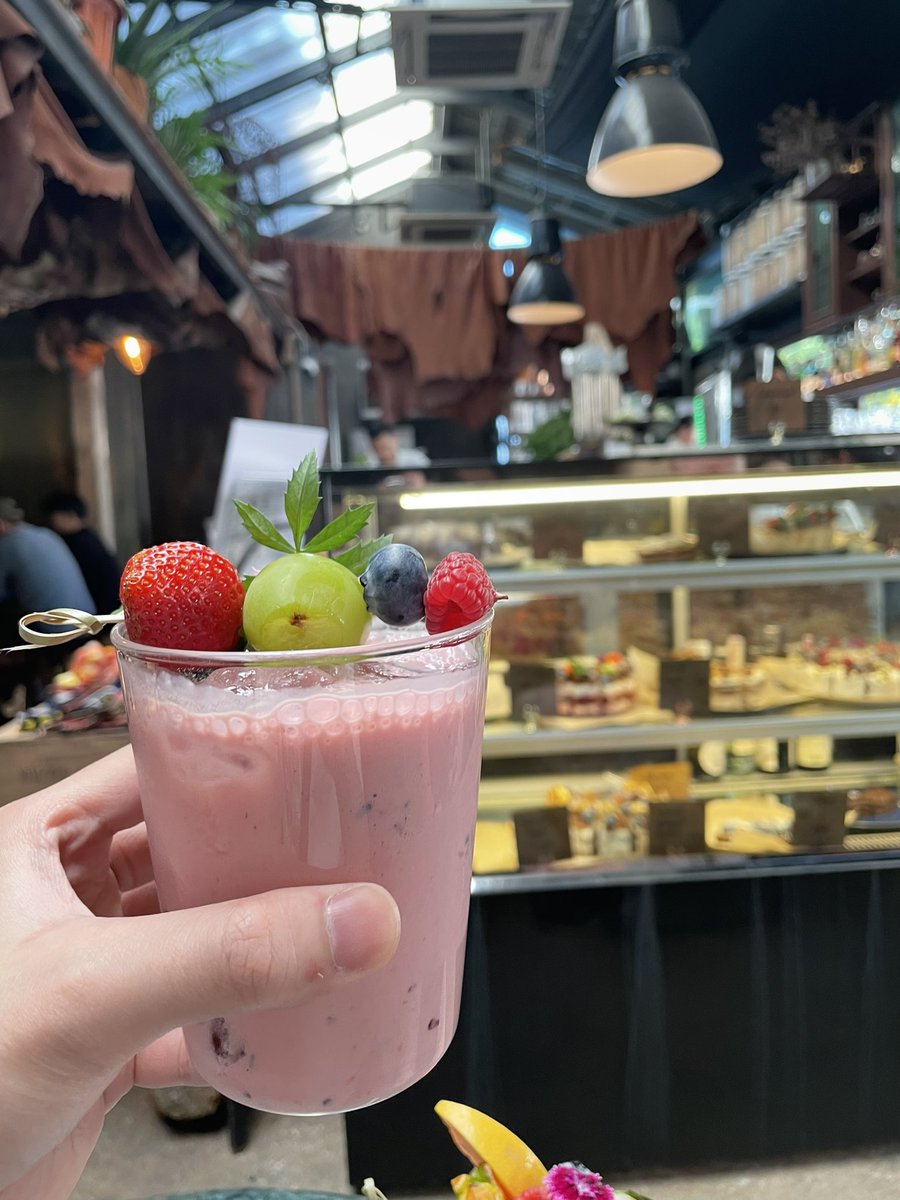 Mad Woof tweet media