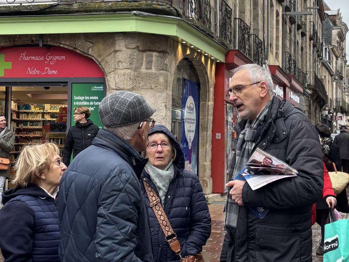 Tractage sur le marché du centre-ville d’Alençon ce matin avec le Dr. Monsallier.

L’occasion de présenter notre liste d’union <a href="/RNational_off/">Rassemblement National</a> et <a href="/partiudr/">UDR</a> aux habitants qui nous ont largement témoigné de leur volonté de changement en vue des #municipales2026.

#RetrouverAlencon