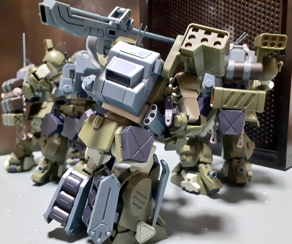 ベアブリックシリーズ　スコープドッグ スコープドッグのスミ入れしていない箇所が所々あったので修正中