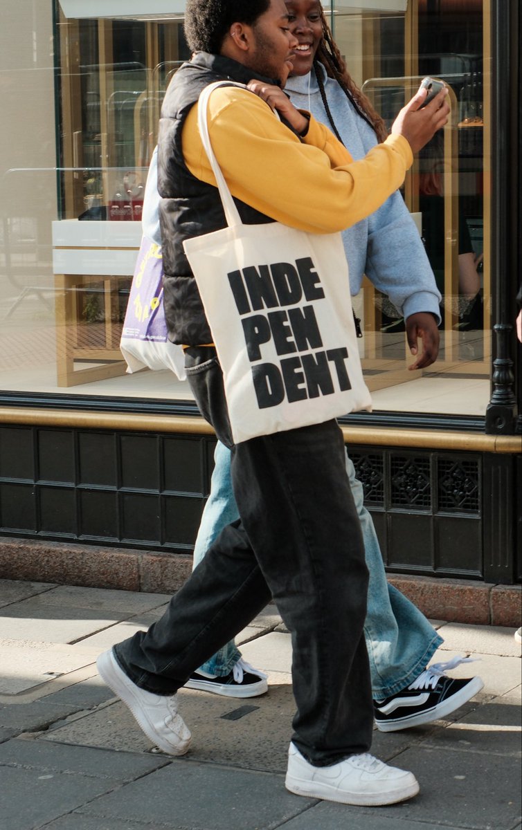 Hawaay61's tweet image. #AlphabetChallenge #WeekVforVowels