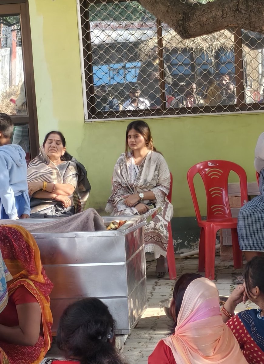 Jyotsna28's tweet photo. 248 सदर विधानसभा 
समाजवादी पार्टी के संघर्षशील नेता  समाजवादी पार्टी जिला उपाध्यक्ष श्री रमेश पाठक जी का असामयिक निधन!🙏🏻

ईश्वर उनकी दिवंगत आत्मा को शान्ति प्रदान करें। एवं परिवारजनों को इस दुःख की घड़ी में सहन शक्ति दें।

#samajwadipartyofficial
Akhilesh Yadav
@highlight https://t.co/1Y8BA7hva9