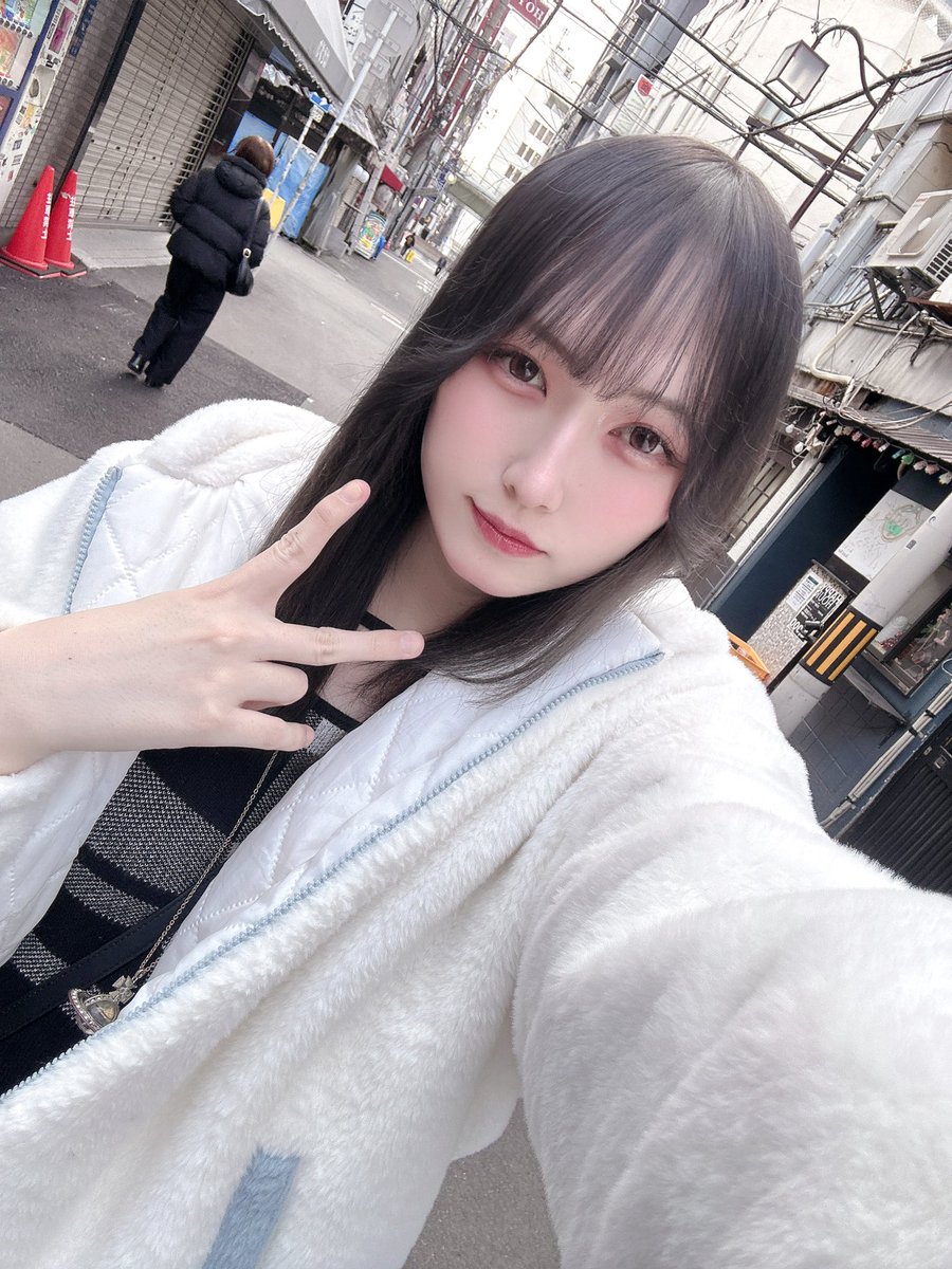 mei_nyan_nya's tweet photo. 昨日の24歳パシャリ📸
沢山のお祝いDMだったりLINEインスタ来て嬉しかったです️🩵 https://t.co/QMQoxsORnF