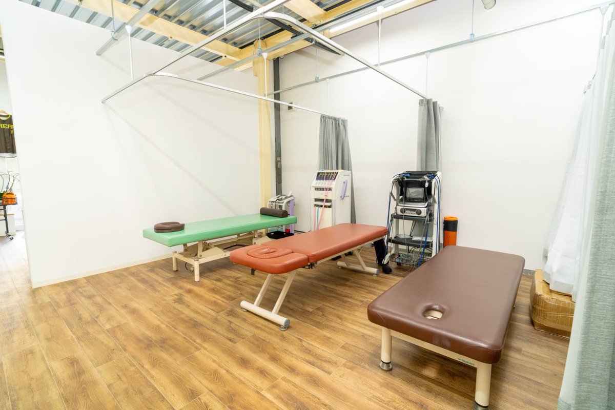 ほねつぎセンター接骨院/tsuzuki BASE share.google/N143XjdL6k0YTn…

土日も営業中✨
お気軽にお越し下さい🏅