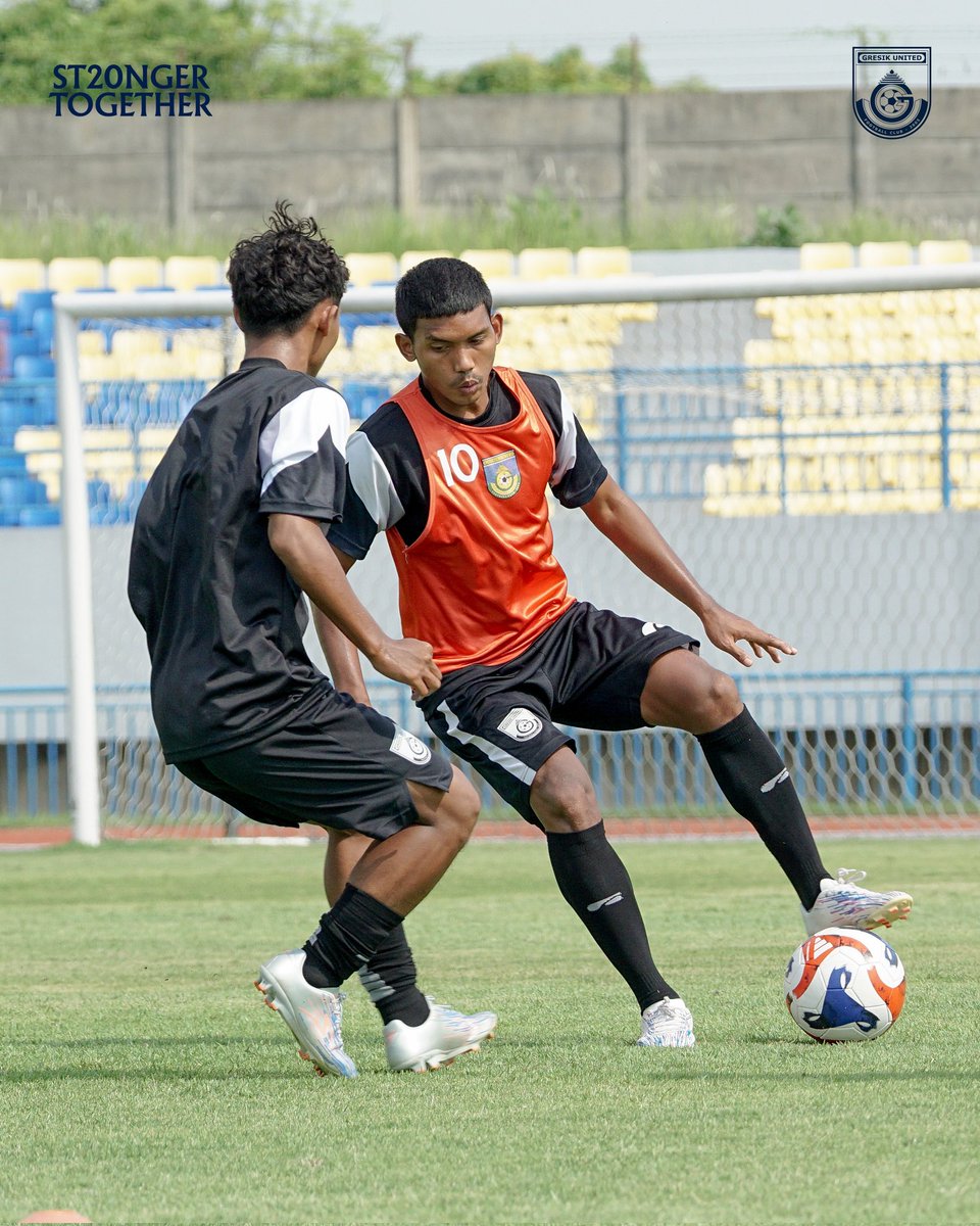 gresikutdFC's tweet image. Skuad Gresik United mengoptimalkan persiapan jelang duel perdana melawan Persekabpas.

#GresikUnited #LaskarJokoSamudro #ST20NGERTOGETHER #DailyTraining
