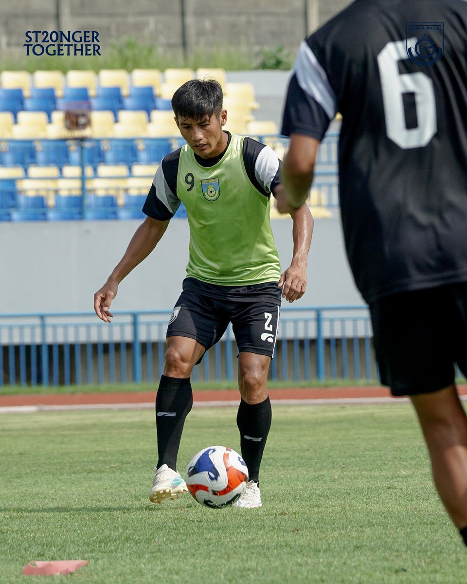 gresikutdFC's tweet image. Skuad Gresik United mengoptimalkan persiapan jelang duel perdana melawan Persekabpas.

#GresikUnited #LaskarJokoSamudro #ST20NGERTOGETHER #DailyTraining