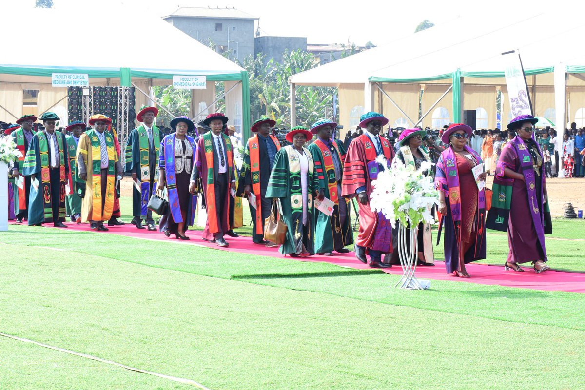 Esau_Matsiko's tweet image. FACT: KIU celebrates 2,385 graduands today, including 66 First Class achievers!
60% of the graduates are male, 40% female, and 53% come from STEM disciplines, advancing key national priorities.

#KIUGrad2025
