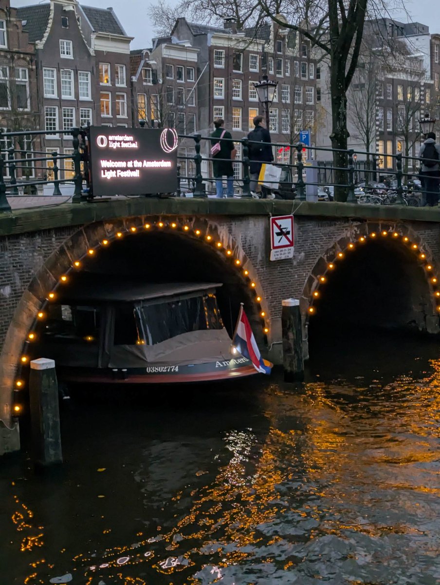 LucSpighel's tweet photo. 🇳🇱#Amsterdam Light Festival 2025/2026
📷 Route and #map
#Netherlands #PaysBas #culture #exhibition #GoogleLocalGuides https://t.co/CnD3v2rbKu https://t.co/BJYR7EDO29