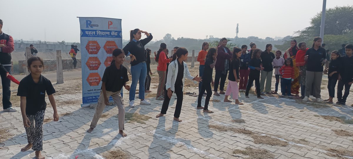 PARAS_2007's tweet image. PARAS India NGO organized the Sport Competition 2025 under PAHAL project.
#PahalSportsWeek2025 #ParasIndiaNGO  #CommunitySports #ChildEmpowerment #RSystems #SportsForChange #BadmintonFinals #TugOfWar  #SportsDayCelebration