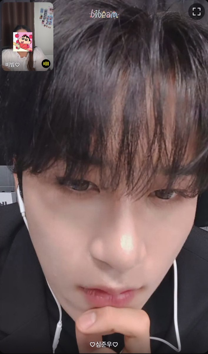 bibeamjunw_'s tweet image. 251129 팬플리 영통

สุดหล่อค้าบ ใกล้ไปก็ใจไม่ดีน้าาาา 💗🫠

#준우 #JUNWOO #루네이트 #LUN8