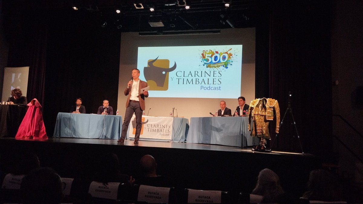 Noche especial la de ayer en la Casa de la Cultura de Illescas en la conmemoración de los 500 programas de Clarines y Timbales bajo la dirección de nuestro amigo Diego Humanes <a href="/diegohumanes/">Diego Humanes</a> y su equipo <a href="/JHumanesXV/">Javier Humanes</a> Enhorabuena y gracias por ser la voz de los Aficionados taurinos.