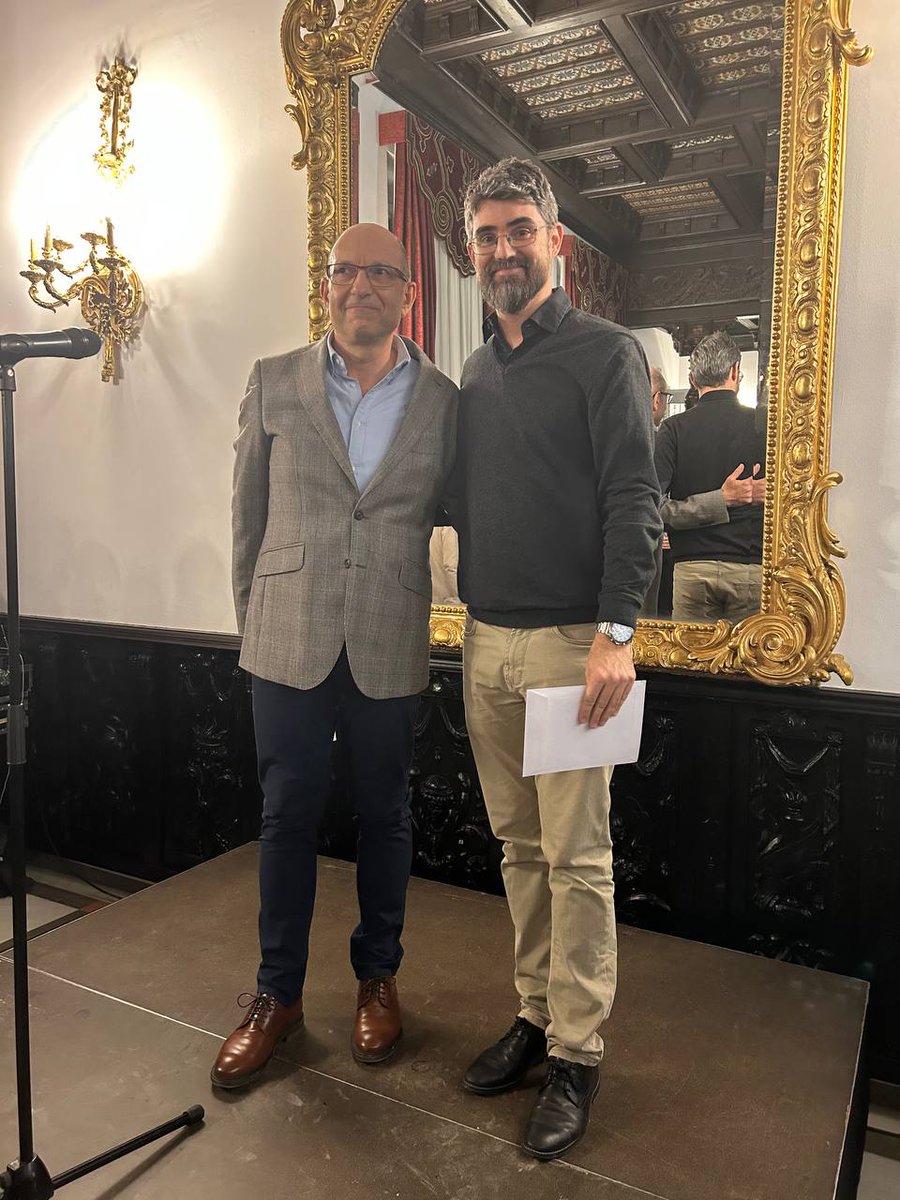 Premio Manuel Jiménez Sáenz, al mejor artículo publicado en la RAPD en 2025. Actualización en el manejo de la insuficiencia hepática aguda sobre crónica por Torres Domínguez A, Pérez Estrada C, Ampuero Herrojo J de los hospitales <a href="/hujuanramon/">HU Juan Ramón Jiménez</a>  y  <a href="/HospitalUVRocio/">Hospital Universitario Virgen del Rocío</a> recoge el premio