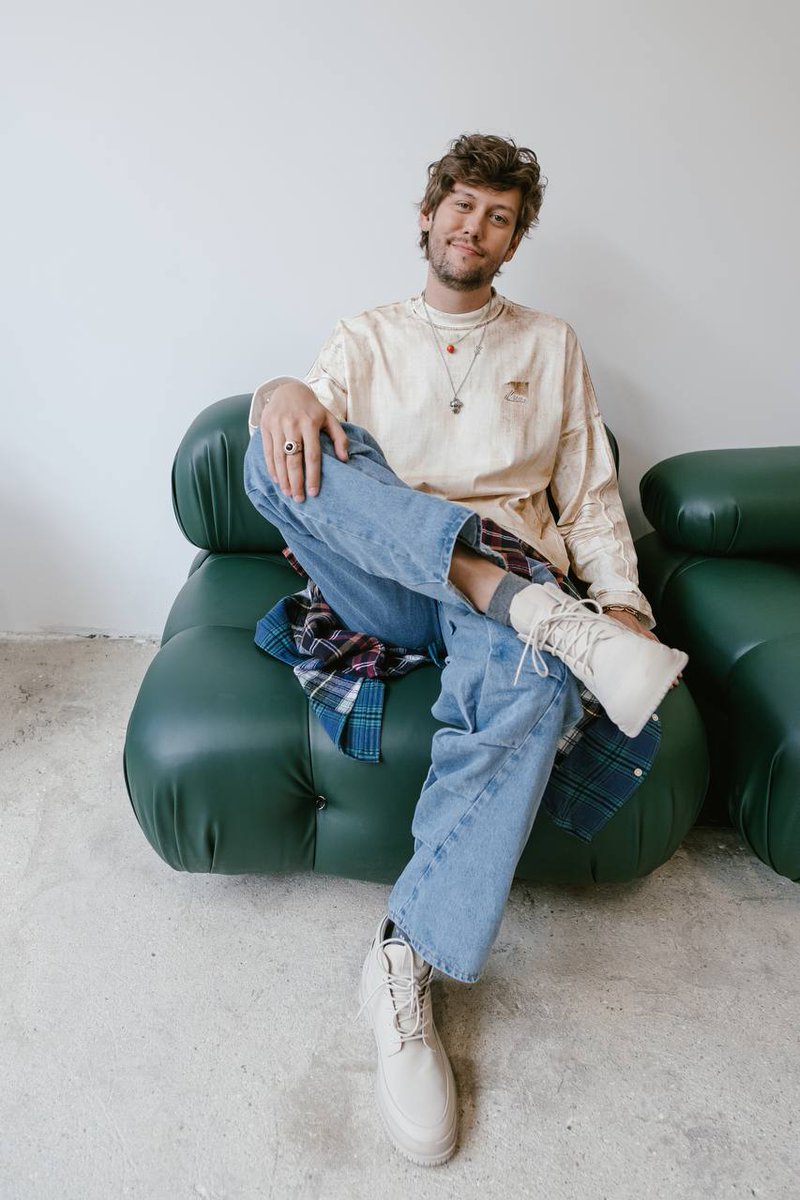 Какой он тут хорошенький, я не могу🤗😍