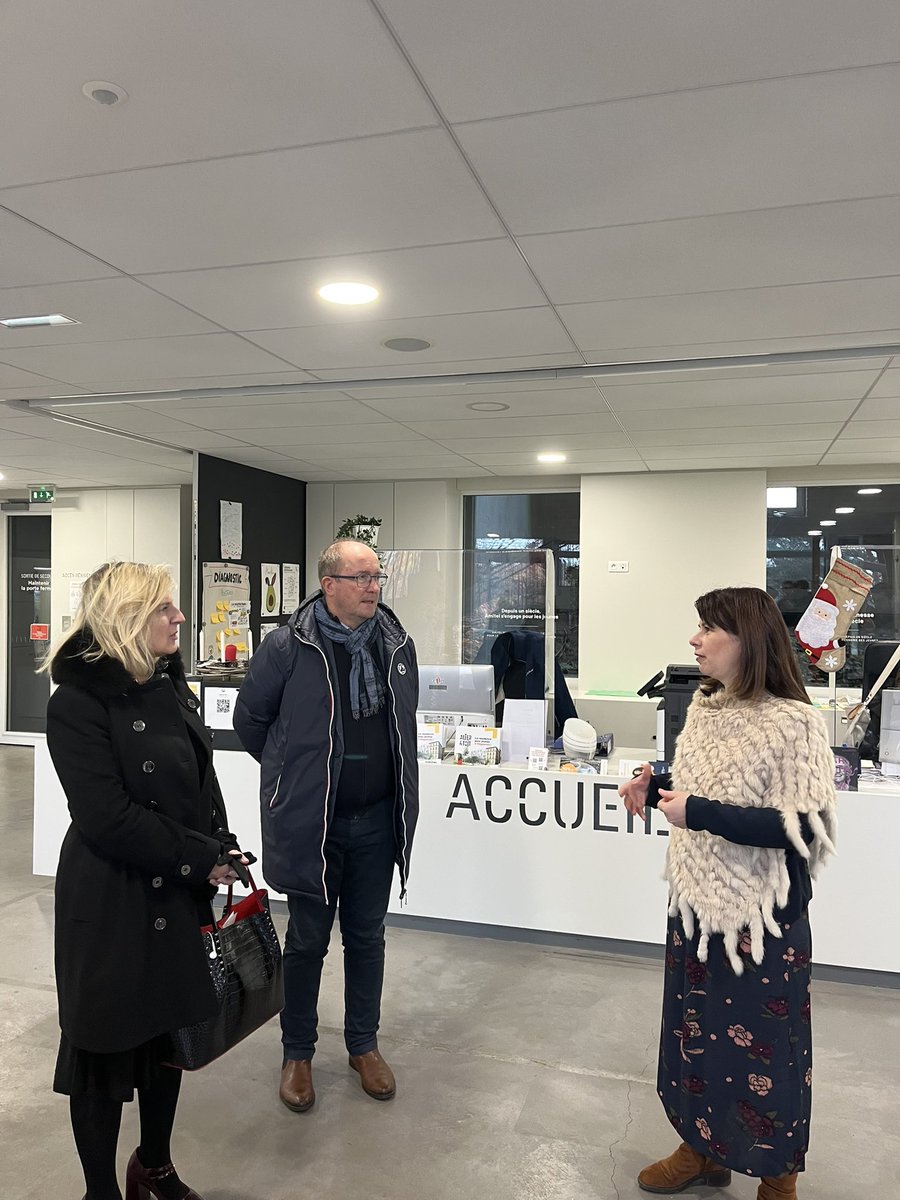 Hier <a href="/DebordValerie/">Valérie Debord</a> était à Haguenau pour découvrir le beau travail fait dans tout l’éco-quartier Thurot :

Un institut de formation en soins infirmiers parfaitement intégré à l’hôpital, une résidence jeunes Alter &amp; Toit moderne et offrant de nombreux services et la mission