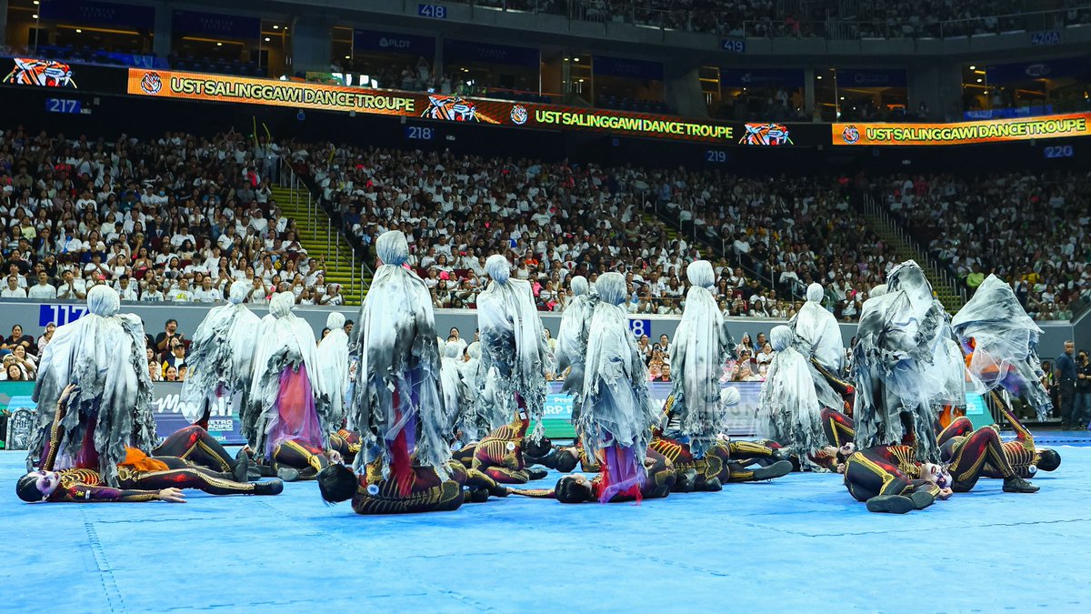 OneSportsPHL's tweet photo. KATACUTE! 👻
The UST Salinggawi Dance Troupe delivers a chilling Halloween performance at the UAAP Season 88 Cheerdance Competition! | 📸 RM Chua
#GhoUSTe #UAAPSeason88 #LegendsStartHere #StrengthInMotionHopeInAction https://t.co/tfdSAk4BI8