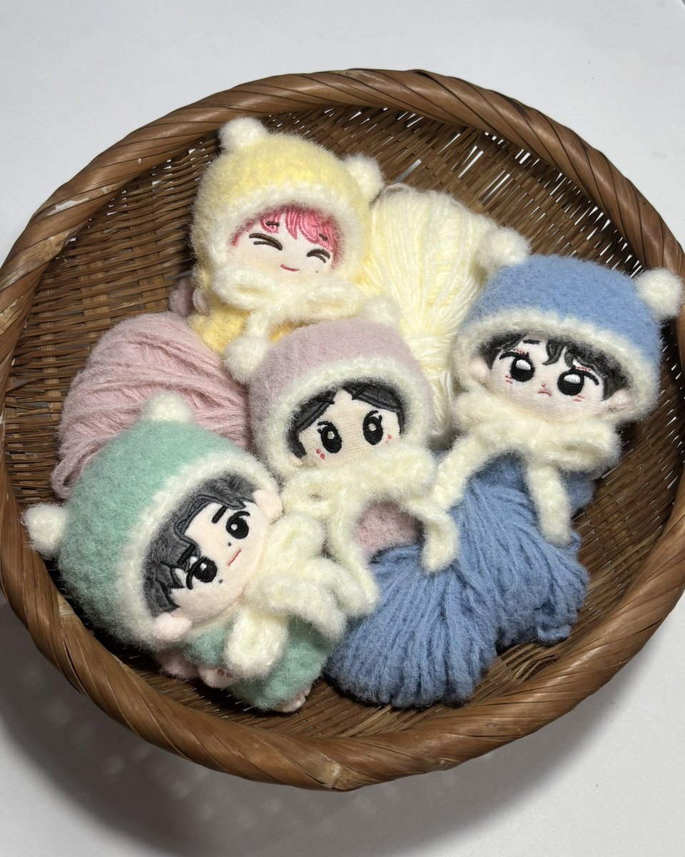 outofnine's tweet photo. ʚ ribbon angels ɞ  <for 5cⓂ️>

available colors:
pink, blue, green, yellow 🍬

dm to order 🏪🧺
also accepting customs for 10cm  ☻

< pls read exp. bio >

🔖 wts ph crochet crocheted doll clothes 10 5 8 7 cm 5cm 7cm 8cm custom customized https://t.co/qykcbPnXCh