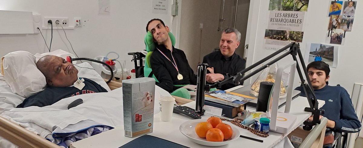 MediasHandicaps's tweet image. Les week-ends sont souvent tristes ds les foyers spécialisés. À notre niveau, nous apportons un peu de chaleur humaine à nos &quot;amis combattants du quotidien&quot; en organisant des rencontres pleines d&apos;espoir.
Les visites sont très rares ainsi que les personnalités sollicitées. Why X?