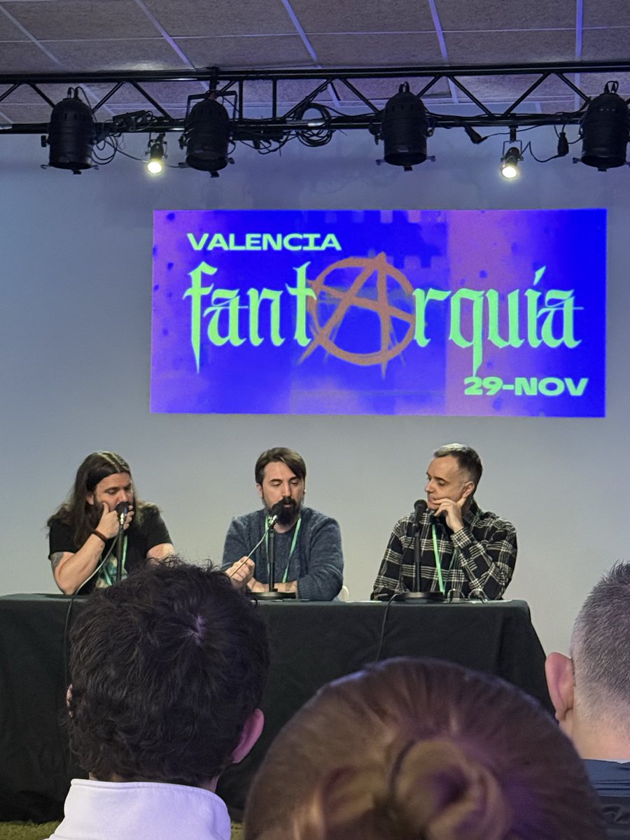 Disfrutando un ratito de buen podcast en <a href="/fantarquia/">Fantarquía: Al Margen - Soñando el 2026</a> con <a href="/Vuelodelcometa/">Álvaro Aparicio</a> <a href="/KanagawaPodcast/">Kanagawa Podcast 🌊🎙</a> y <a href="/AdriaHernan/">Adrián Terror en Línea</a> 🎙️