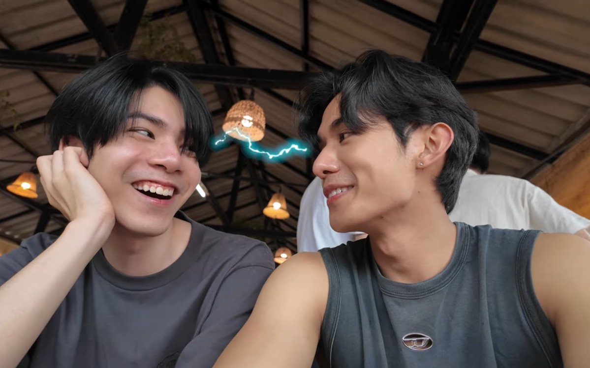 x_snr_'s tweet image. Petition for #DMD to give us monthly NetJJ vlogs bcoz no matter how much NetJJ content i get, it&apos;s never enough!!!🖤🥕
I NEED MOREEEE NETJJ VLOGS RIGHT NOWWW😭
#NETJJ #netsiraphop #jj_rcp