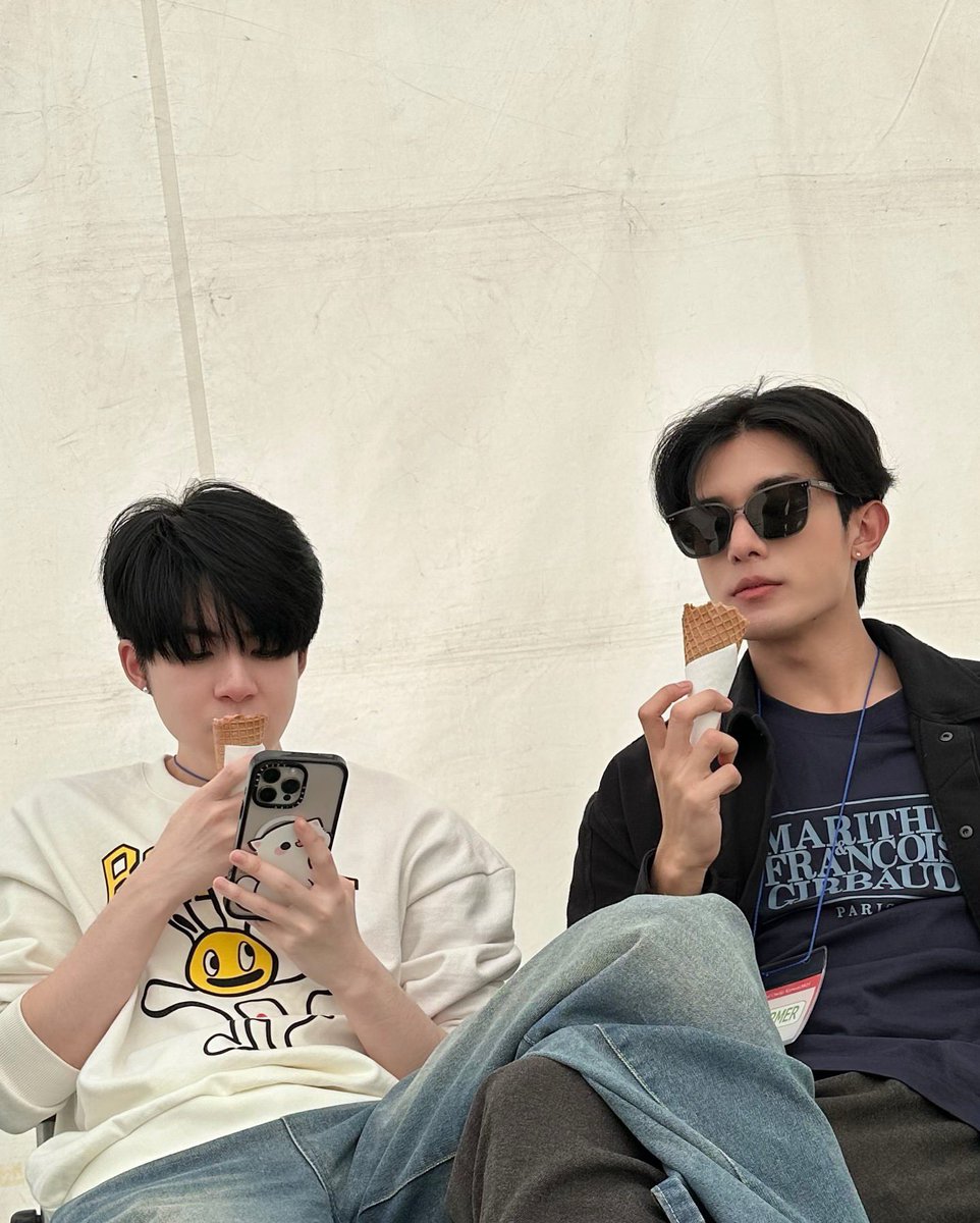 x_snr_'s tweet image. i have this condition where i miss NETJJ 24/7 on all 365 days!!🖤🥕
#NETJJ #netsiraphop #jj_rcp