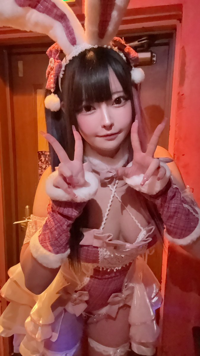 夏目つなりさんのエロ画像、2025年11月29日18時50分59秒に投稿