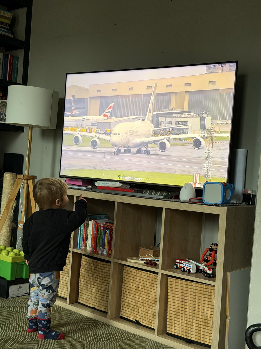 s8mb's tweet image. A lot of people worry about their kids getting too much “screen time” but I think what’s actually on the screen matters. My son’s favourite TV is the Heathrow Airport runway livestream, which feels like a pretty great thing to watch to me.