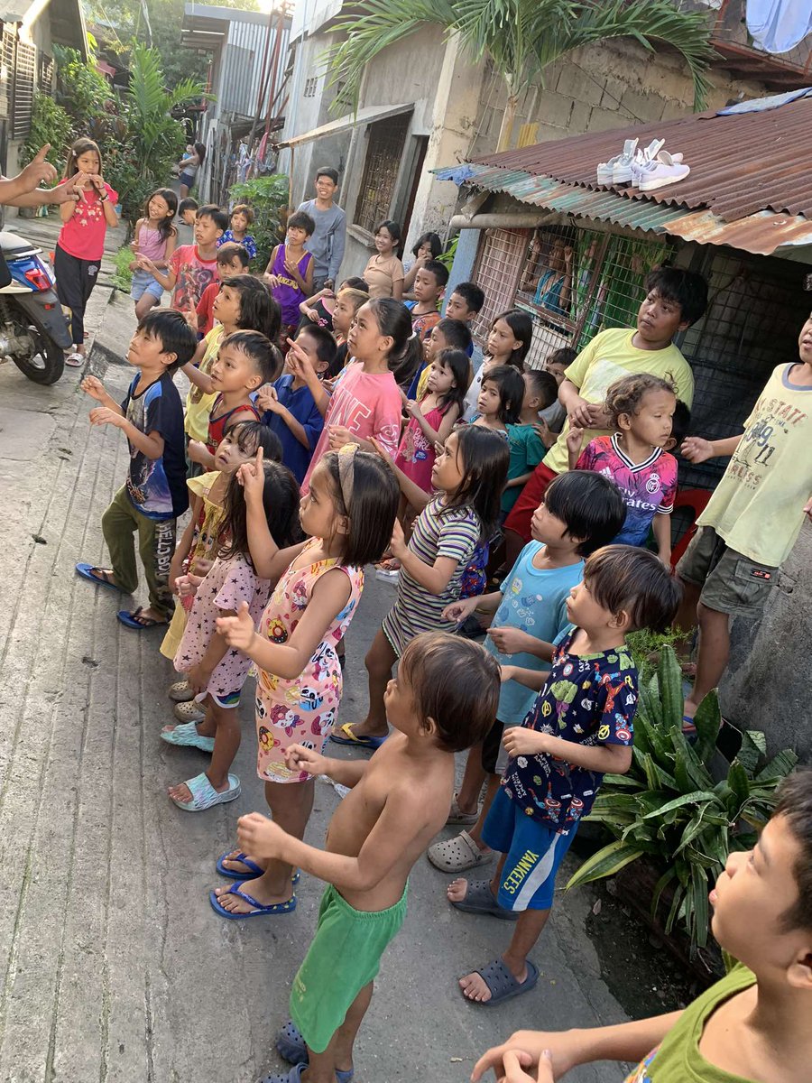 Dianah143's tweet image. The power of giving..

We make a living by what we get.
We make a life by what we give.

No one has ever become poor by giving.

Feeding program ❤️

#feedingprogram
#childrensministry
#FlareNetwork #Flare #SongbirdNetwork #cryptocurrency #DeFi #NFTs #SGB  #Xrpcommunity
