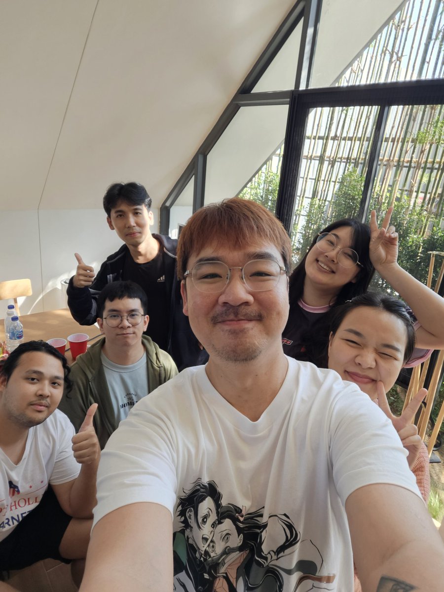 Woody tweet media