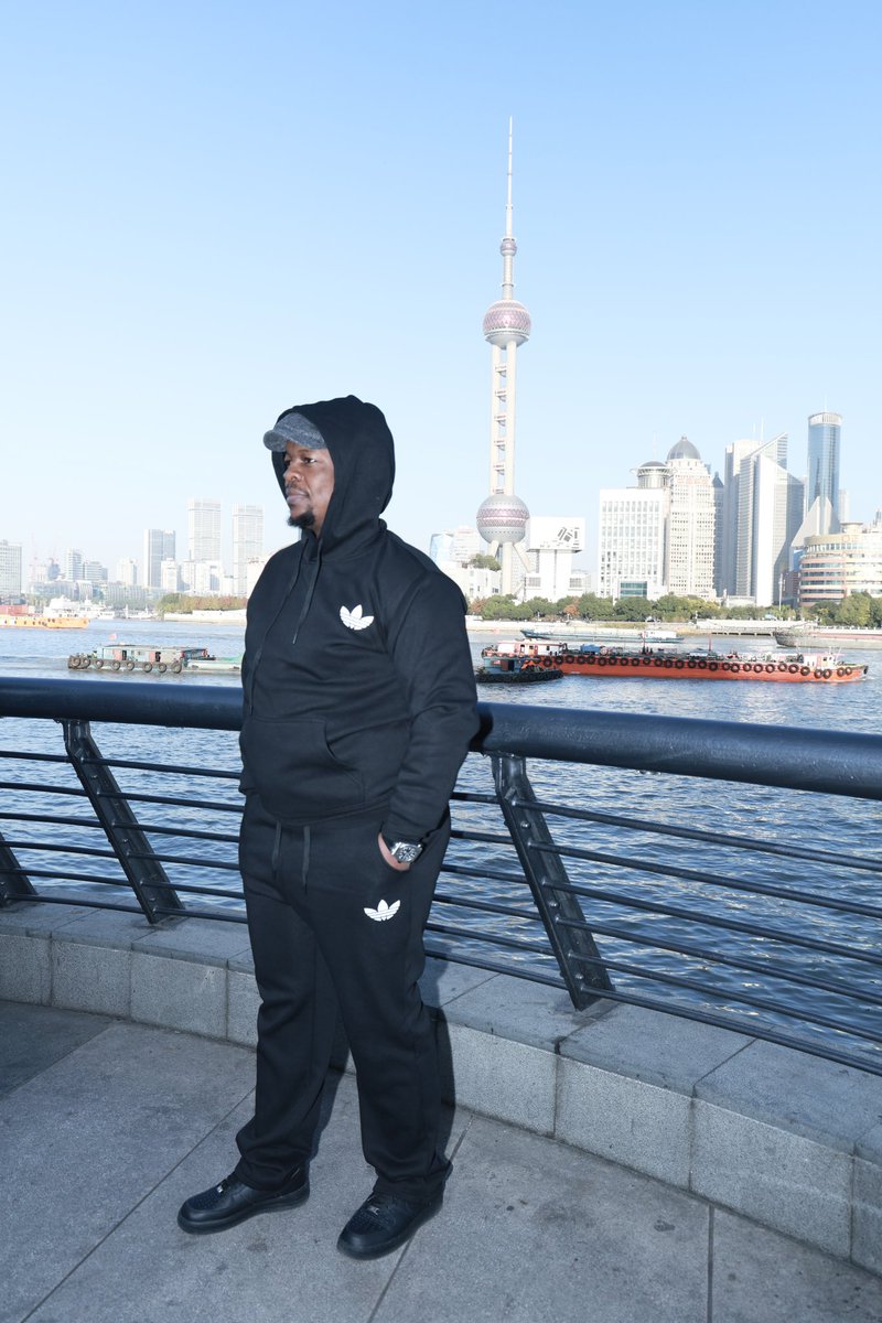 Fortunethegr8's tweet photo. SHANGHAi https://t.co/CSlxdMceXN
